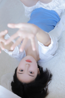 年轻的女学生在线观看
